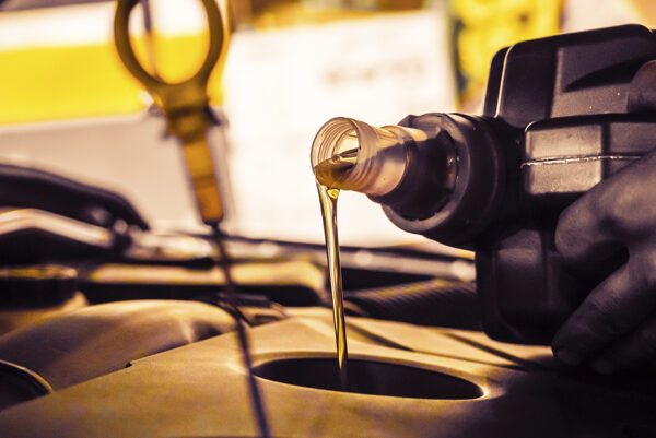 Science-Benhind-Racing-Bike-Performance-Engine-Oil
